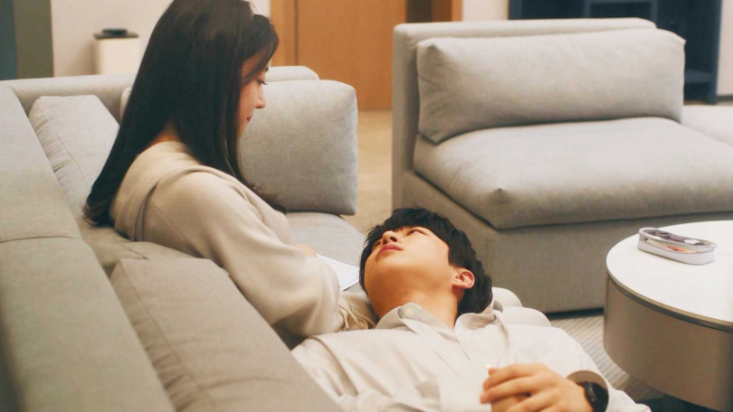 裴仁爀（右）的即興演出被導演保留。（圖／龍華偶像提供）