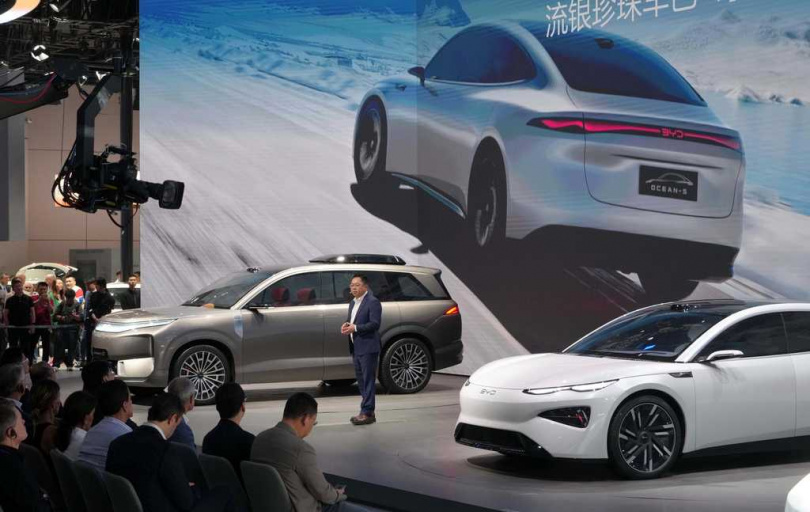 日本汽車產業連續蟬聯全球銷量冠軍逾20年，今年首度被中大陸超越。