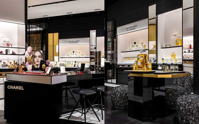 全新101 CHANEL專門店有最完整的彩妝區和香水專區。(圖/品牌提供)