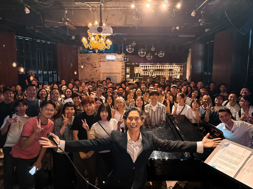 粉絲因柏霖的歌聲感動落淚。（圖／索尼音樂提供）