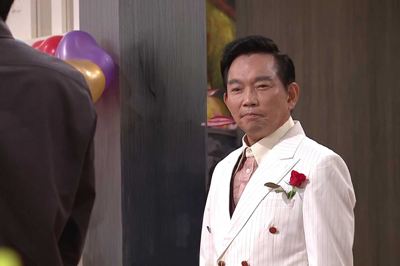 元六加入《寶島西米樂》劇組，飾演集團大老闆。（圖／台視）