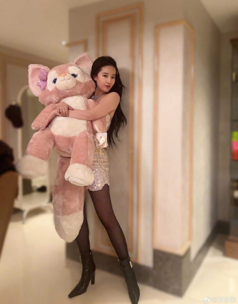 （圖／取自劉亦菲微博）