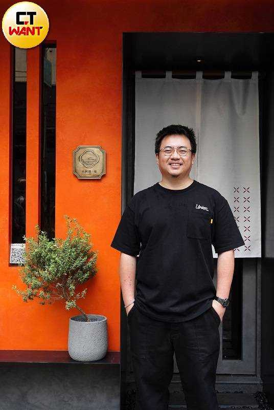 鍾佳憲認為台灣客人已逐漸認可小料理店這樣的業態模式，他們選擇以肉品為主力，並以日式與其他菜系約各半的佔比做出區隔性。（圖／魏妤靜攝）