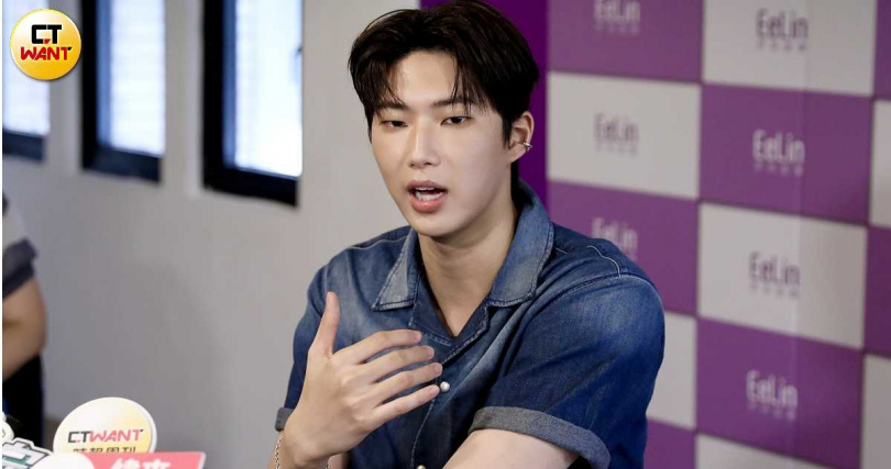 金雲受訪侃侃而談，頗有大將之風。（圖／侯世駿攝）