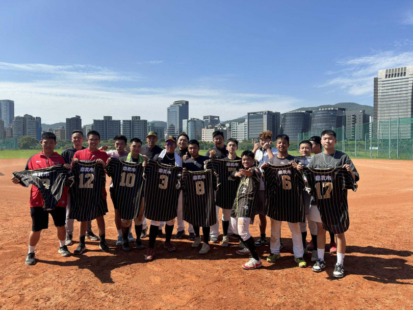 陽明高中棒球隊成立20年表現亮眼，今年還代表台北市征戰玉山盃。（圖／臺北市立陽明高中部暨國中部棒球隊臉書）