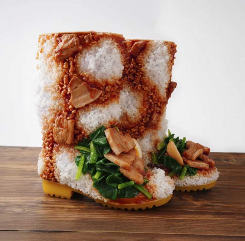 日本埼玉縣所澤市今年推出的「故鄉稅」回禮是滷肉飯靴。(圖/翻攝自日本故鄉稅網站「Furunavi」)