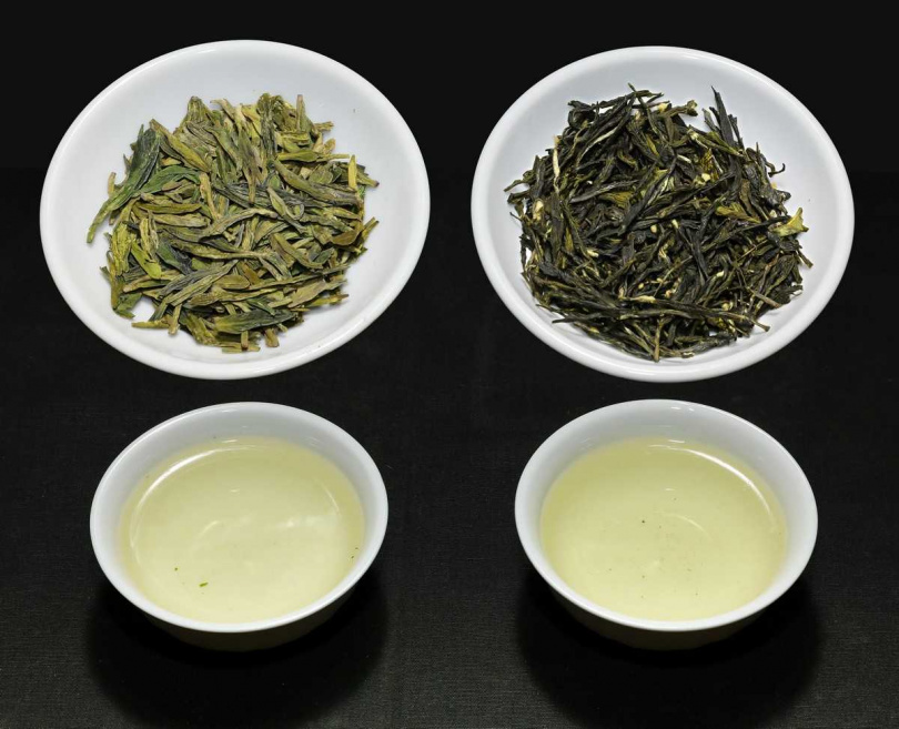 杭州龍井(右)與三峽龍井(左)外觀與茶湯比較。(圖/吳德亮攝)