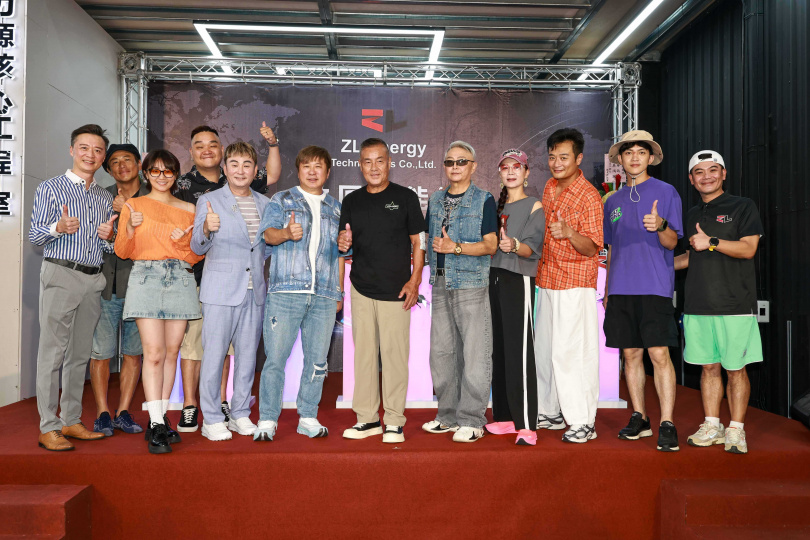 綜藝天王胡瓜及眾多星友到場祝賀。（圖／民視）