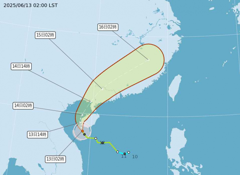 蝴蝶颱風受太平洋高壓導引，今將偏北、暴風圈通過海南島。（圖／氣象署）