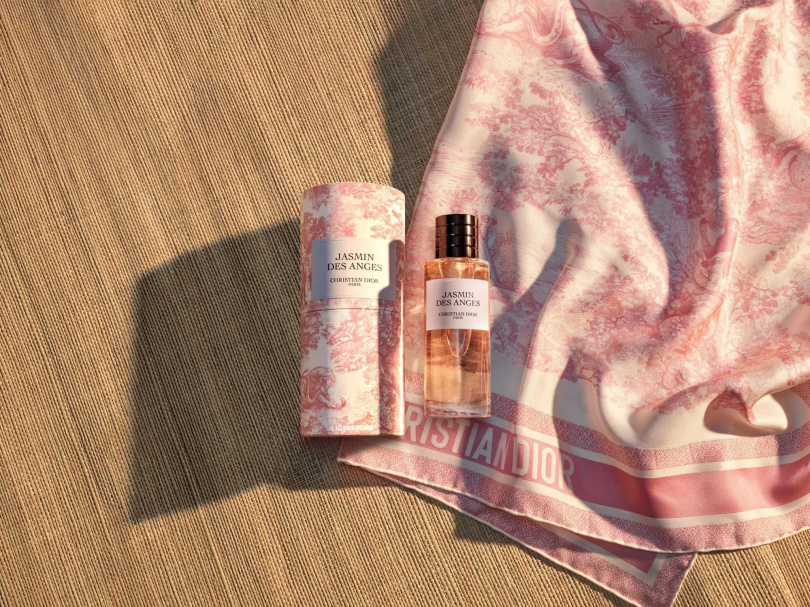 DIOR 晚夏茉莉香氛－粉紅約依限量版（100ml / 10,900元）。（圖／品牌提供）
