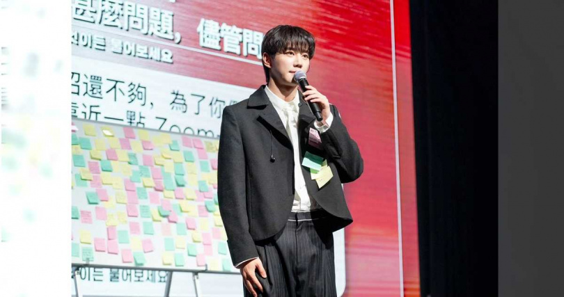 粉絲希望能被李濬榮罵，他連忙搖頭拒絕。（圖／SHOWOFFICE提供）