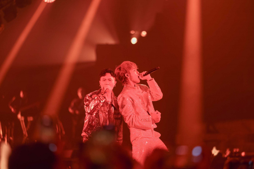 蕭秉治邀請鼓鼓呂思緯擔任嘉賓。（圖／相信音樂提供）