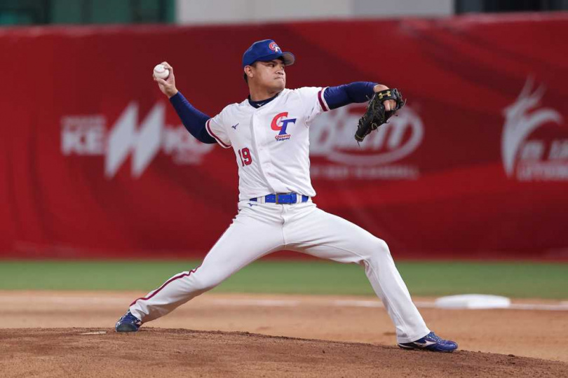 中華隊右投高偉強對香港先發6局飆出9K,僅被擊出1支安打。(圖/中華棒協提供)