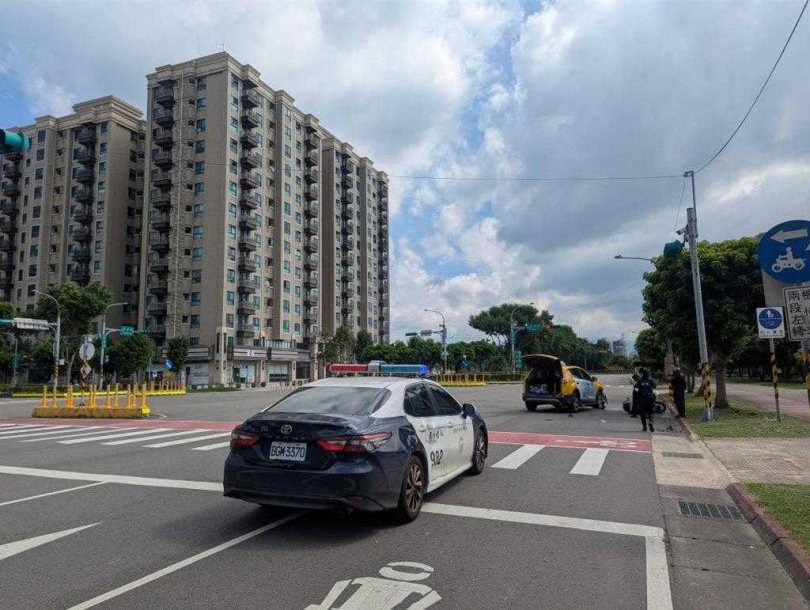 24日下午1時25分許，桃園市八德區豐德路與建德路口發生1起酒駕死亡車禍事故。（圖／八德警分局提供）