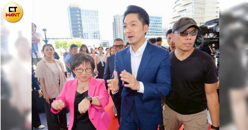 台北市長蔣萬安（中）能否留住輝達（NVIDIA）在北市境內開發總部計畫，各界關注。（圖／方萬民攝）