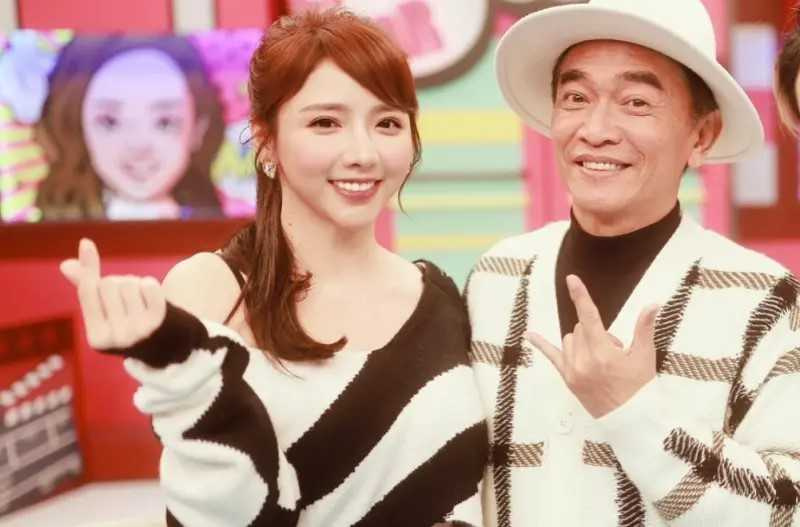 小優碎嘴綜藝大哥胡瓜與宋羽葤（左）的八卦，使得經紀公司容易文創老闆吳宗憲（右）震怒直接解約。（圖／翻攝自宋羽葤臉書）