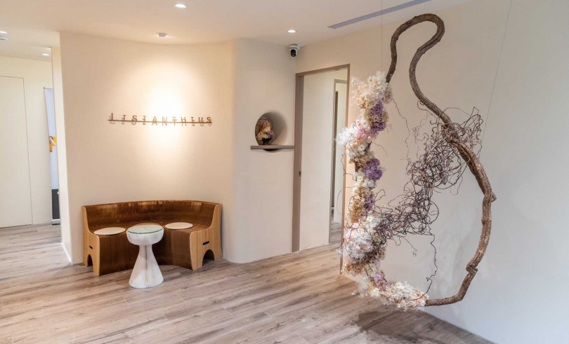 黎安瑟診所佈置主打溫馨優雅,讓患者在專業與溫暖的照護中找回身心平衡。(圖/黃耀徵攝)