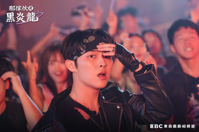 崔顯旭把傲嬌角色詮釋得生動可愛，呈現另一面的反差萌。（圖／東森提供）