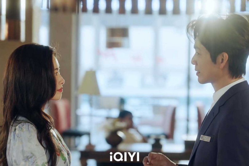 《蜜語紀》鍾漢良(右)與朱珠首次相遇。(圖/iQIYI愛奇藝國際版)