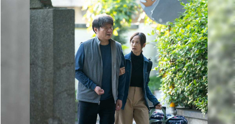 簡嫚書與陳文山在《我的意外父母》中有不少感人對手戲。（圖／我的耐心有限公司）