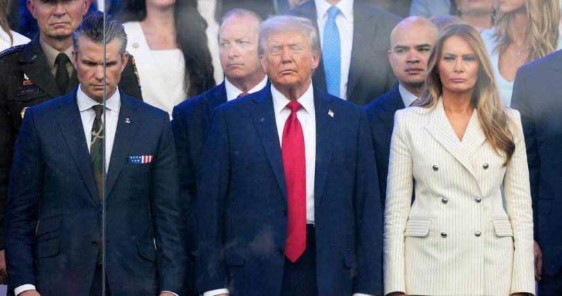 金摩以「準寡婦」形容梅蘭妮亞引發爭議，川普公開要求將其開除。（圖／達志／美聯社）