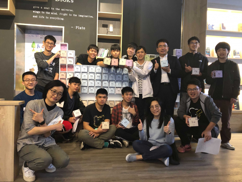 建功高中116到118學年度預計增加12班,校內更提供豐富科學活動,將學生培育成更具國際視野與科技實力的人才。(圖/新竹市府提供)