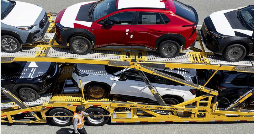 美國總統川普宣布全面性關稅後，全球幾乎一致反對的反應所引發的挫敗與憤怒感正在升高，也令市場恐慌升高。（圖／達志／美聯社）