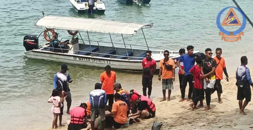 事故發生於邦咯島直落尼巴海灘海域，船夫與導遊緊急施救，衛生單位亦動用AED進行搶救，惟仍無法挽回生命。（圖／翻攝自「APM Pangkor」臉書）