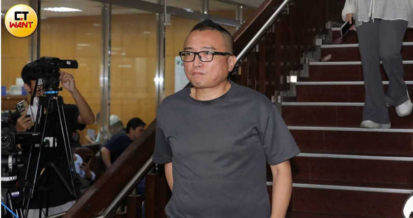 民眾黨秘書長周榆修（圖）認為不應用「保家衛國」大帽子掩護黑箱。（圖／周志龍攝）