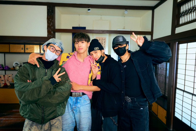 黃文廷拍攝MV，團員們暖心探班。（圖／索尼音樂提供）