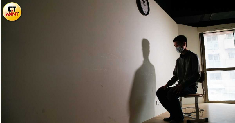 「性騷擾」受害者不分性別,都需社會關注修復陰影。圖非當事人。(示意圖/黃耀徵攝)