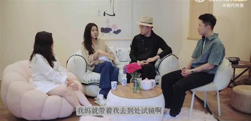 王祖賢母親節罕見公開多年心結，坦言當年踏入演藝圈其實是為了替媽媽完成明星夢。（圖／翻攝自微博）