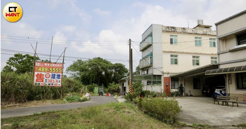 竹科管理局規劃以市價協議價購方式進行土地徵收，針對被拆遷戶雖規劃「住宅安置區」，讓居民可以「買地建屋」，但長輩覺得麻煩，意願不高。（圖／方萬民攝）