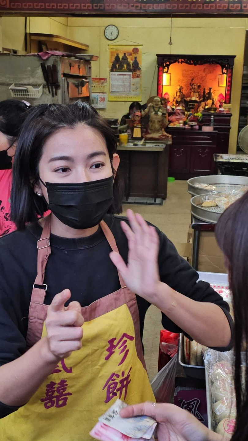 米可白賣餅吸引民眾關注。（圖／米可白IG）