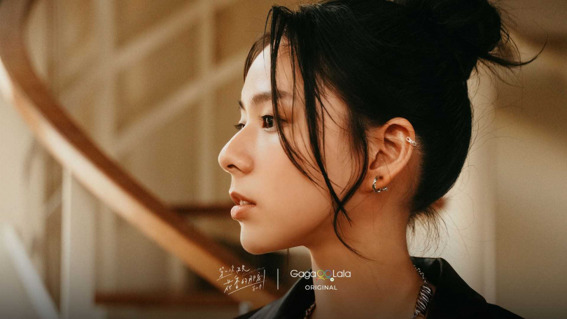 情敵袁漠遙登場,卻大圈粉獲封「新女同天菜」。(圖/GagaOOLala提供)