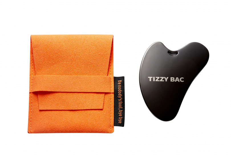 Tizzy Bac推出刮痧板當周邊商品。（圖／相信音樂提供）
