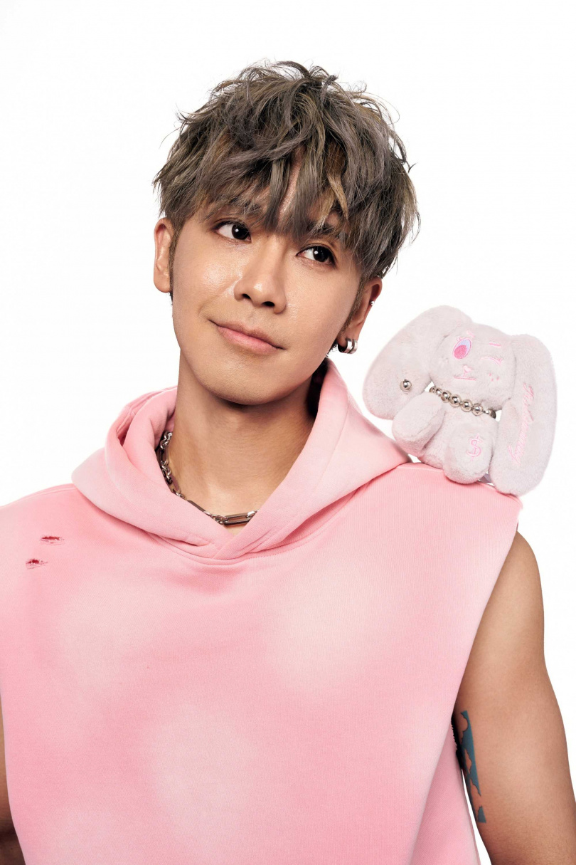 鼓鼓拍攝時敬業演出每個場景。（圖／相信音樂提供）