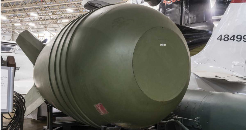 部分專家認為，將鈽送入新墨西哥州的WIPP處置場掩埋，才是更安全且低成本的方案。