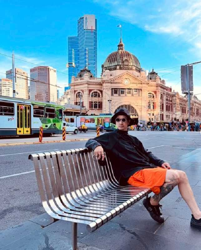 在澳洲讀書的Darren,選擇在母校附近開飲料店。(圖/翻攝自Darren IG)