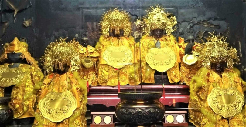 一般福德正神帽子是布帽,而紫南宮福德正神戴的是官帽。 (圖/楊登嵙提供)