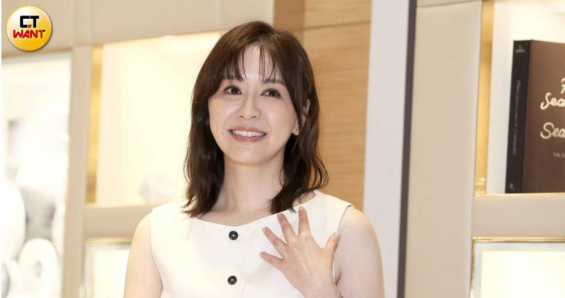蔡依珊透露收過媽媽與婆婆送的手錶。(圖/侯世駿攝)