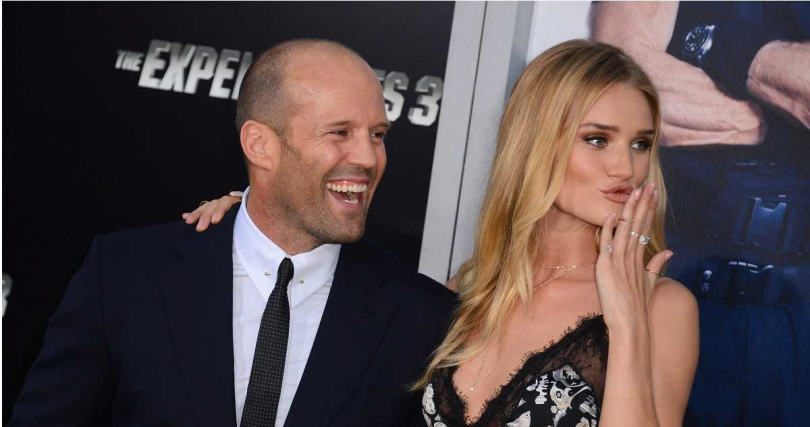 傑森史塔森與超模未婚妻蘿西杭亭頓懷特莉。（圖／達志／美聯社）