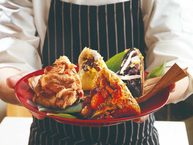 瓦城泰統集團推出匯集4款甜、鹹風味粽的「粽心豐味」端午限定禮盒。（圖／瓦城泰統集團提供）