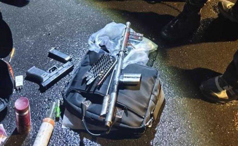 台中地檢署偵破失聯移工獵捕販賣石虎案,主嫌潘男持獵槍瞄準警員拒捕,檢方聲請羈押禁見獲准。(圖/警方提供)