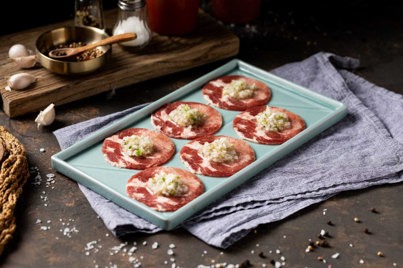 姜滿堂推出開幕首3日「蔥鹽牛舌」只要99元，原價280元。（圖／豆府餐飲集團提供）