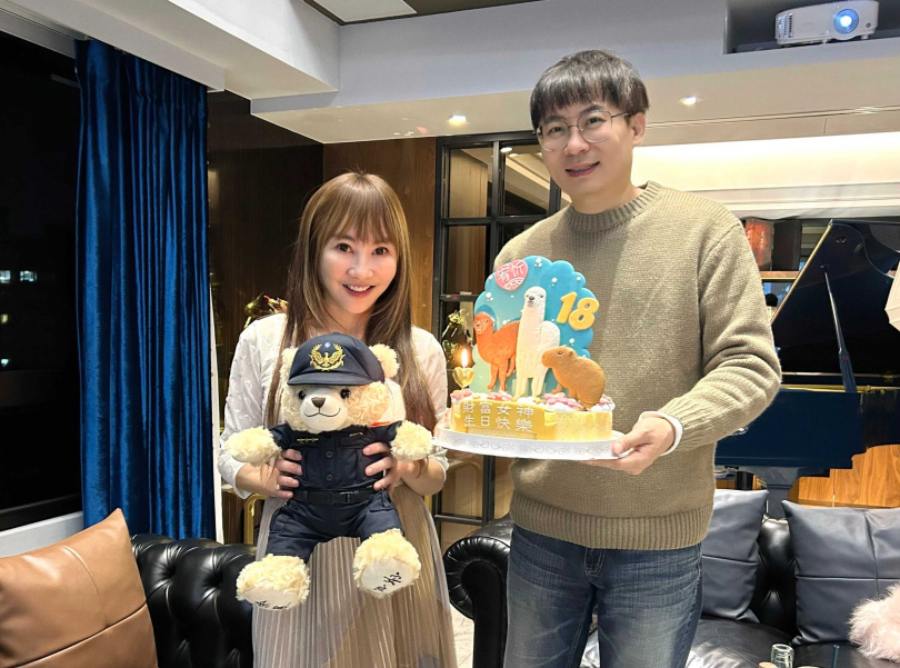 王宥忻和翁總結束12年婚姻後，兩人又再度復合。（圖／固力狗提供）