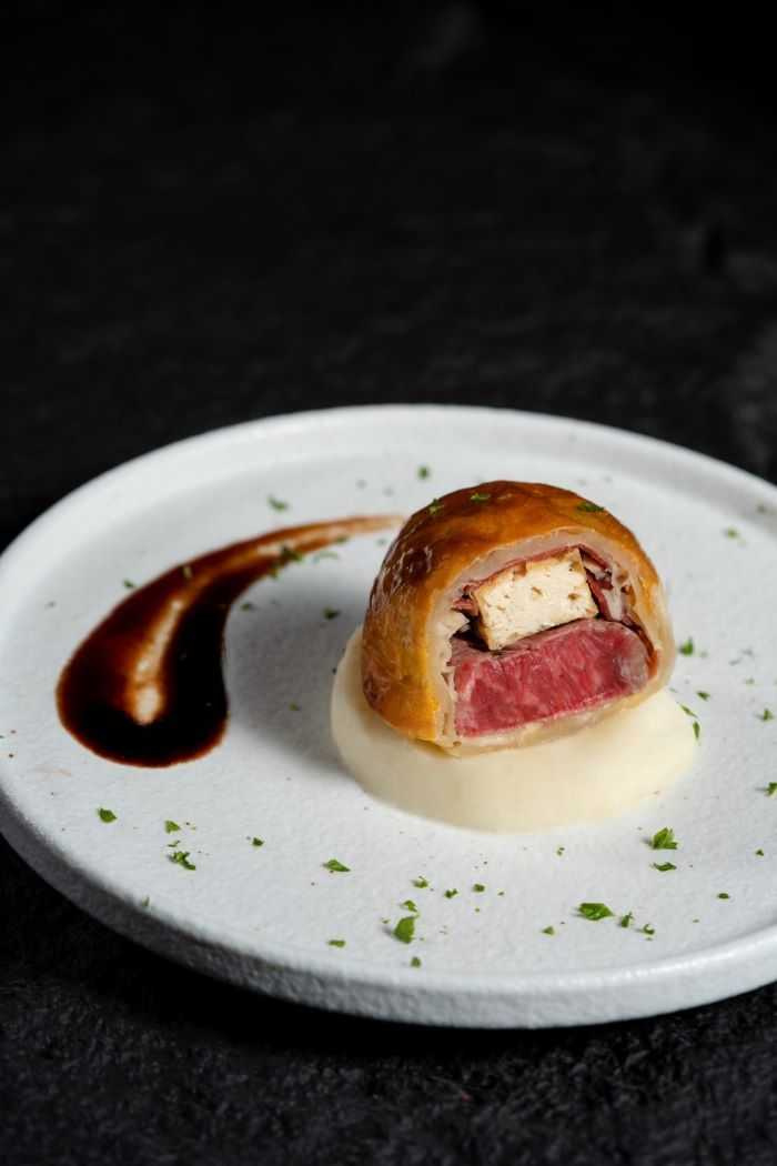 限量八和特製女王派。（圖片提供／八和和牛燒肉專門店）