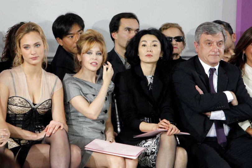 張曼玉曾推出英文專輯及電影主題曲〈如果沒了你〉、〈Look in My Eyes〉等作品。