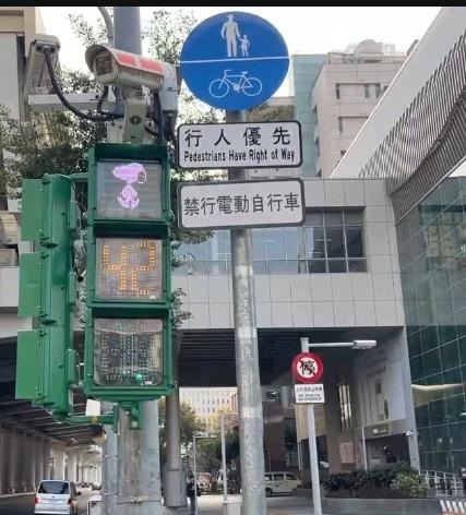 台中打造史努比可愛交通城。（圖／民視新聞蔡枘埏攝）