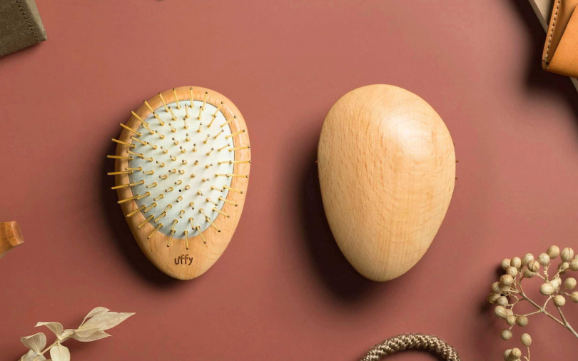 Uffy無非研製所的遠紅外線按摩梳，讓梳頭不只是單純梳整髮絲，還能成為身心放鬆的一環。（圖／品牌提供）